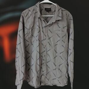 2016 Assassin's Creed Limited Edition Button Up Men's XL Long Sleeve Gray Shirt